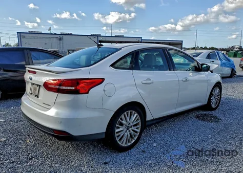 2018 Ford Focus Titanium из США, поврежденный, VIN 1FADP3J21JL294285